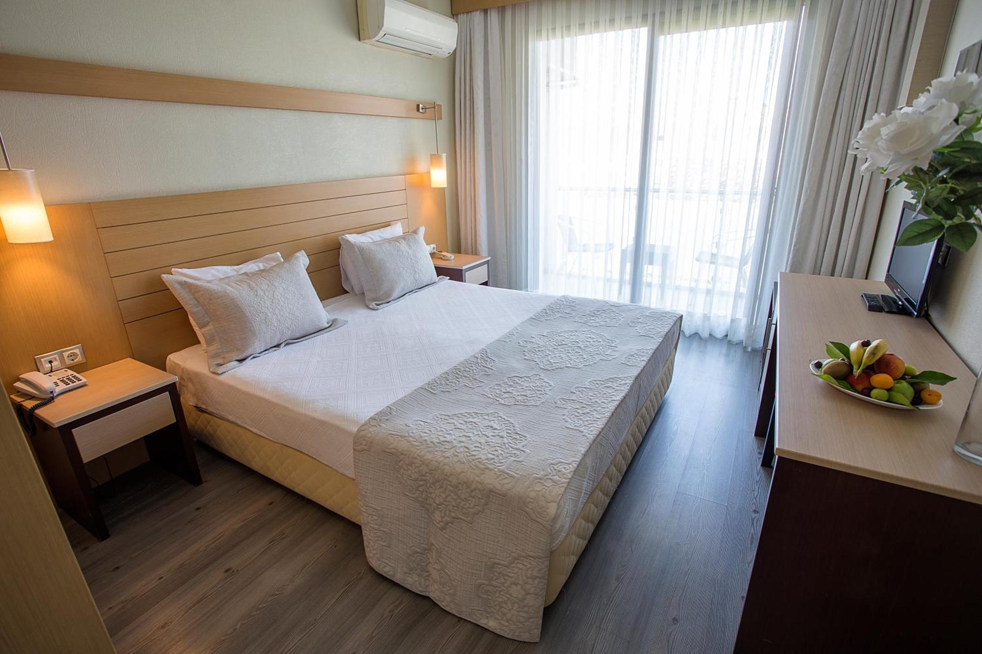 Cilek Marina Otel Cesme Exterior foto